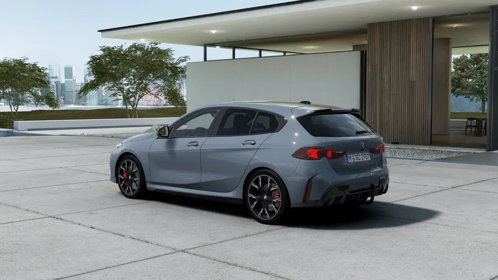BMW 1-serie 120 M Sport Automaat uit 2026, foto 2