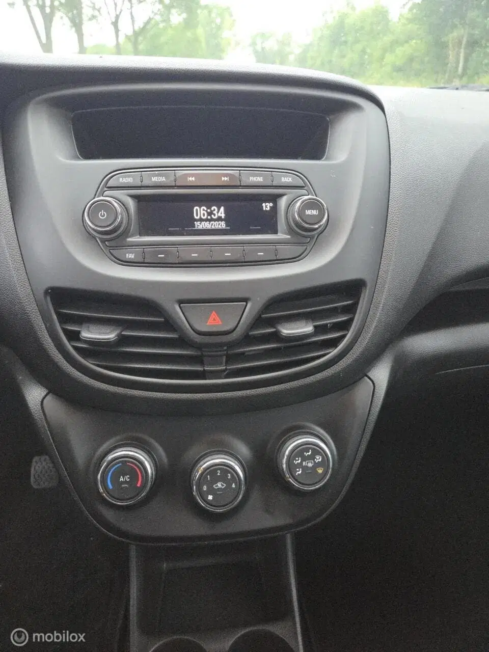 Opel Karl 1.0 ecoFLEX 120 Jaar Edition uit 2019, foto 8