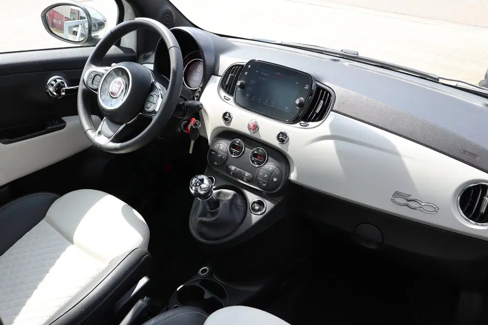 Fiat 500 1.0 Hybrid Star Panoramadak uit 2020, foto 2