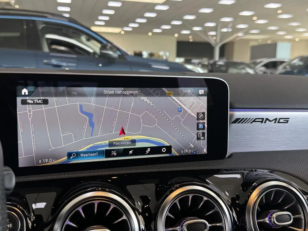 Mercedes-Benz A-Klasse AMG 35 4MATIC Premium Plus Nightpakke uit 2019, foto 14