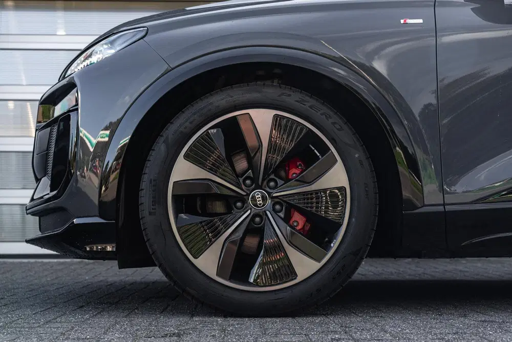 Audi Q6 e-tron 252pk S Edition 83 kWh uit 2025, foto 15