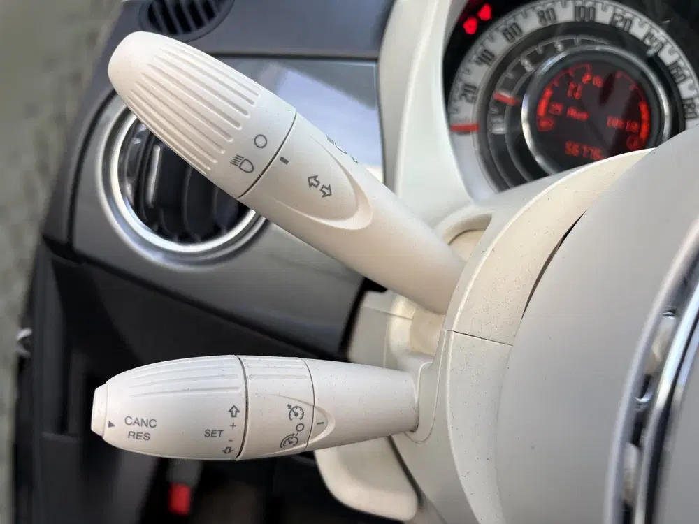 Fiat 500 1.2 Lounge Automaat uit 2020, foto 9