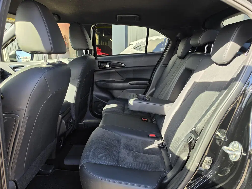 Mitsubishi Eclipse Cross 2.4 PHEV Black Edition uit 2024, foto 13