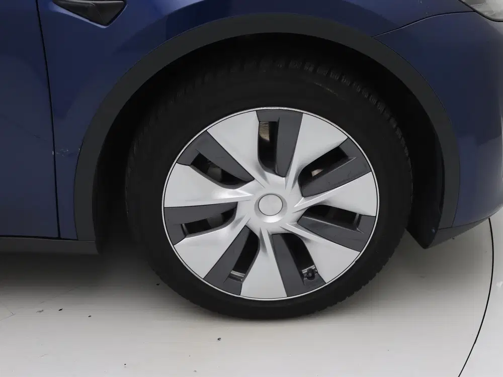 Tesla Model Y Standard RWD Plus 92 uit 2023, foto 11