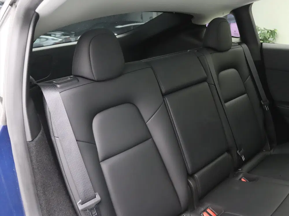 Tesla Model Y Standard RWD Plus 92 uit 2023, foto 15