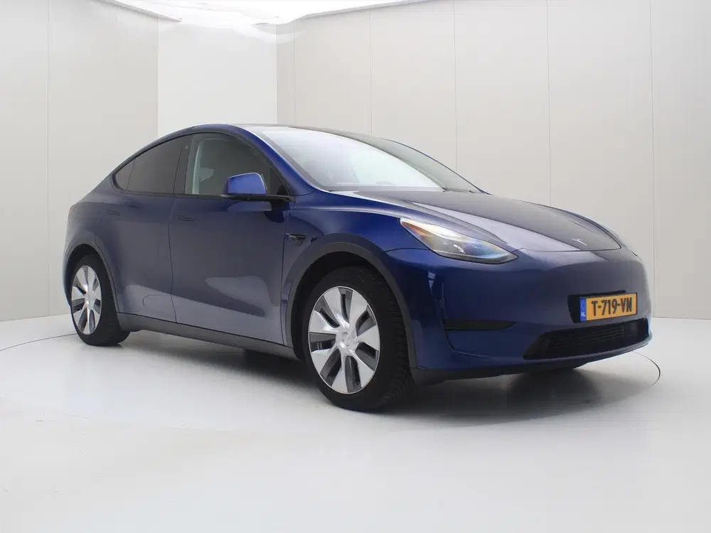 Tesla Model Y Standard RWD Plus 92 uit 2023, foto 4