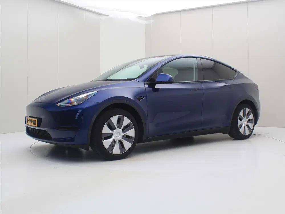 Tesla Model Y Standard RWD Plus 92 uit 2023, foto 7