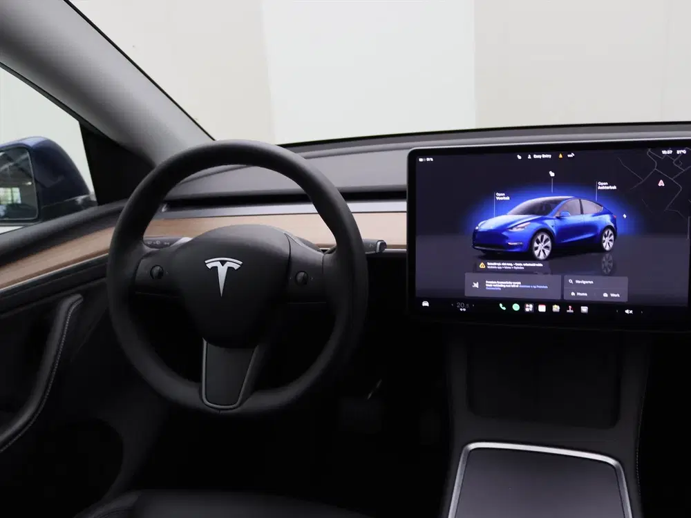 Tesla Model Y Standard RWD Plus 92 uit 2023, foto 9
