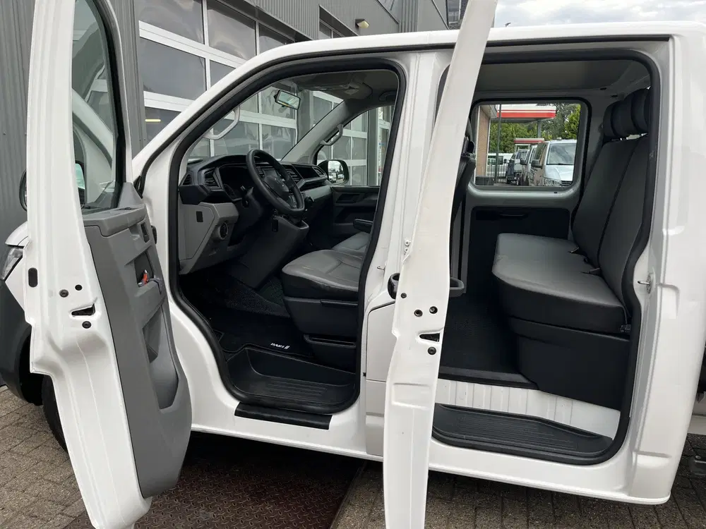 Volkswagen Transporter 2.0 TDI DC Pick-up Openlaadbak Airco uit 2021, foto 5