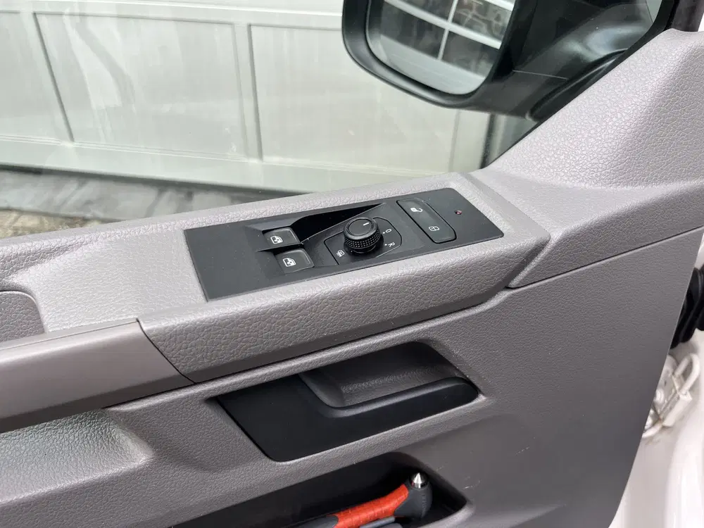 Volkswagen Transporter 2.0 TDI DC Pick-up Openlaadbak Airco uit 2021, foto 9