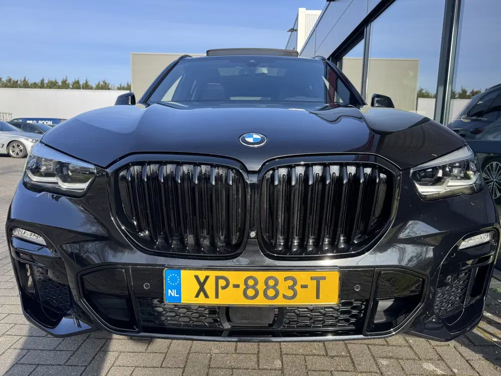 BMW X5 xDrive40i M-Sport High Executive Panoramad uit 2019, foto 3