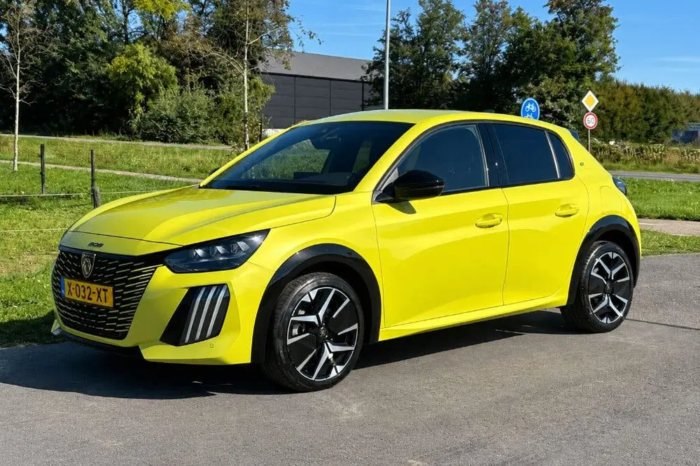 Peugeot 208 1.2 Puretech 100pk 2024 GT uit 2024, foto 7