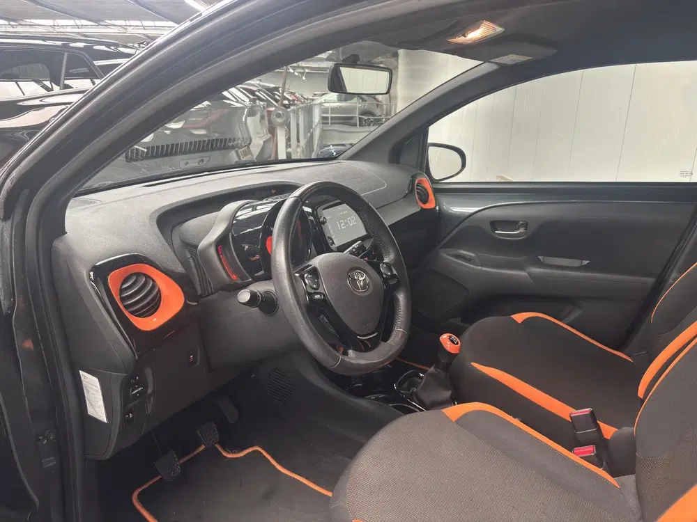 Toyota Aygo 1.0 VVT-i x-JBL uit 2021, foto 2
