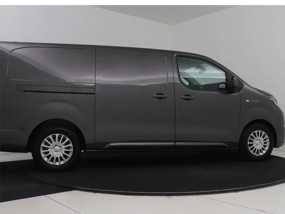 Toyota Proace Long Professional Extra Range uit 2024, foto 11