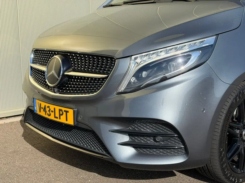 Mercedes-Benz V-Klasse 250d Lang Exclusive Edition uit 2019, foto 2