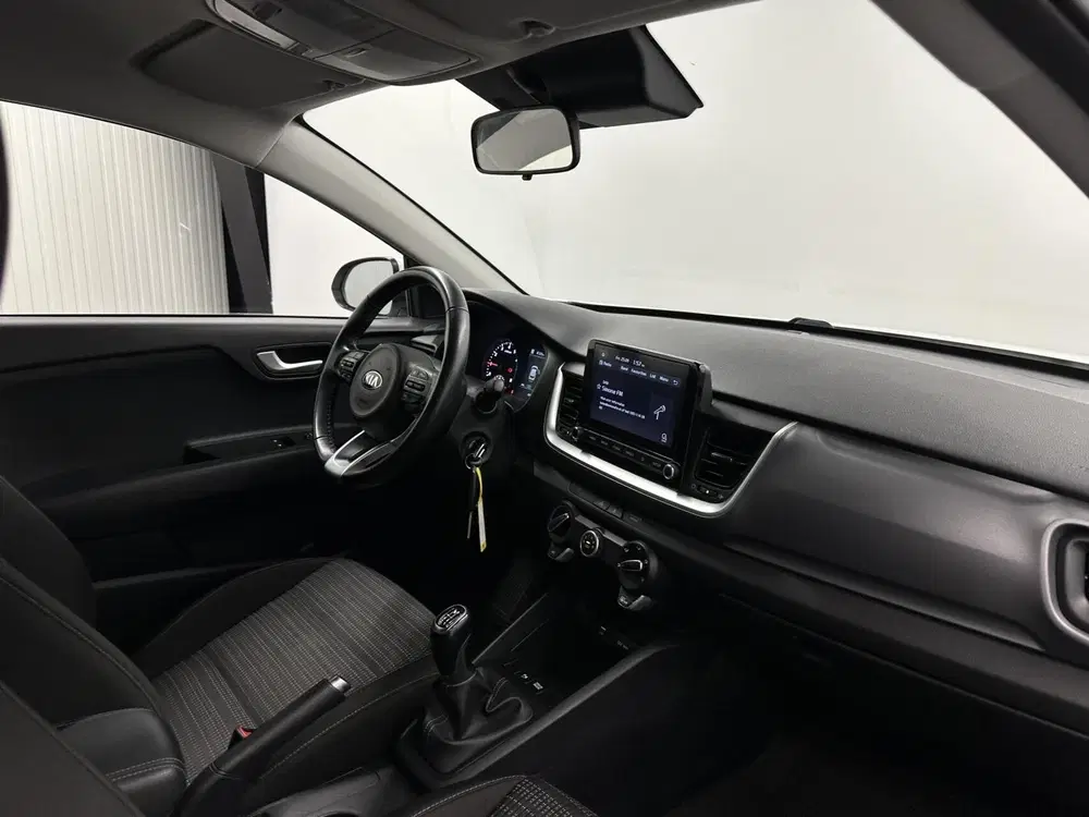 Kia Stonic 1.0 T-GDi MHEV DynamicLine CAMERA CARPLAY uit 2021, foto 13