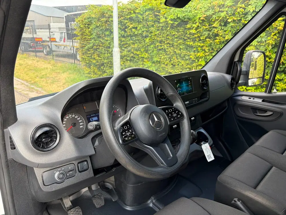 Mercedes-Benz Sprinter 317 cdi uit 2023, foto 10
