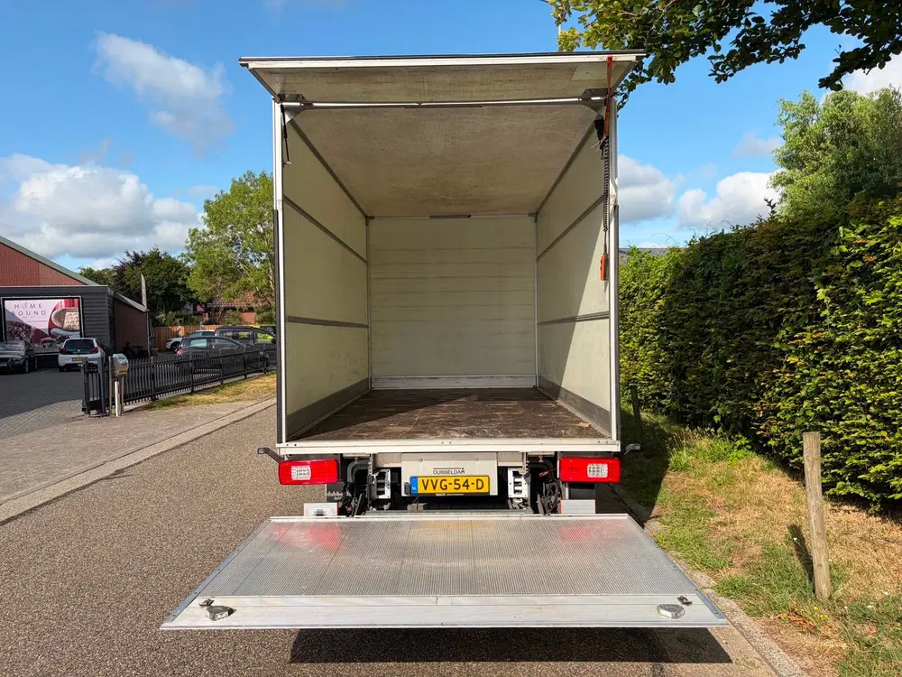 Mercedes-Benz Sprinter 317 cdi uit 2023, foto 3
