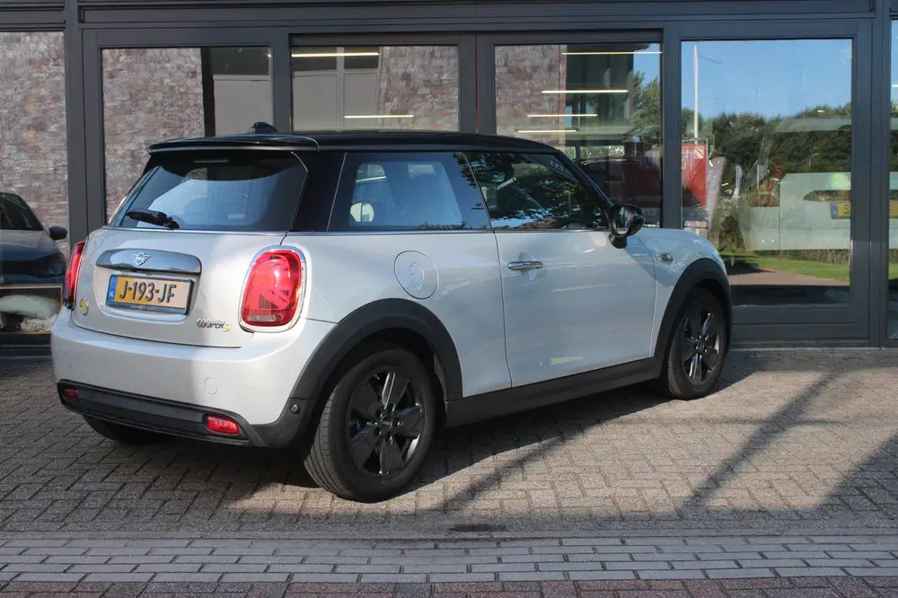 Mini Electric Charged uit 2019, foto 13