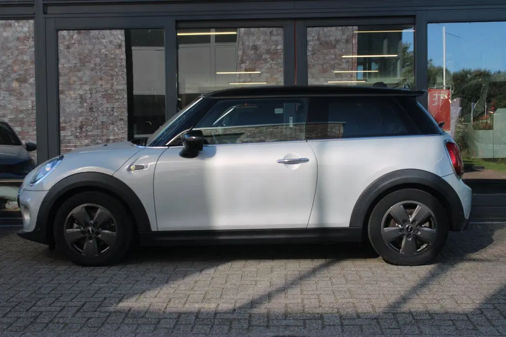 Mini Electric Charged uit 2019, foto 4