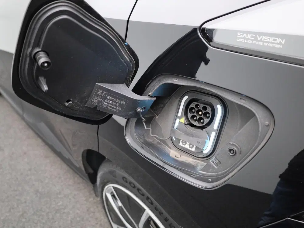 MG MG4 Long Range Luxury 64kWh uit 2023, foto 12