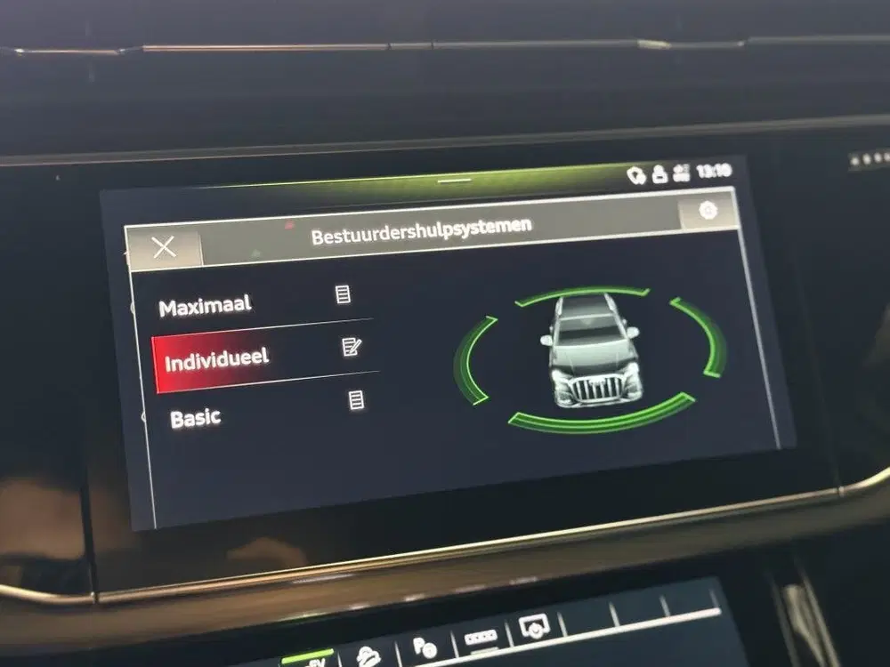 Audi Q7 55 TFSI e Quattro uit 2021, foto 12