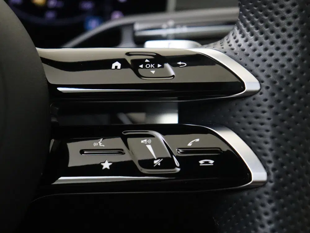 Mercedes-Benz C-Klasse 300 e Business Solution AMG Panoramad uit 2025, foto 13