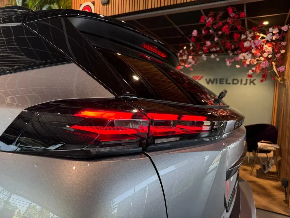 Peugeot 2008 1.2 PureTech 130 GT 360 camera uit 2024, foto 10