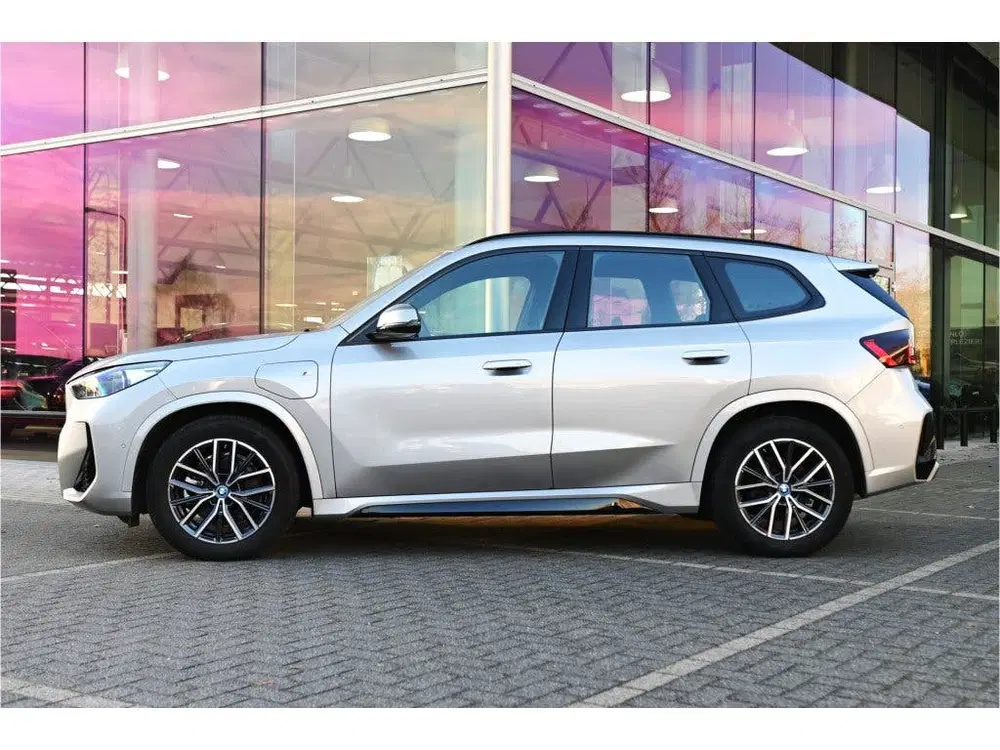 BMW X1 xDrive25e M Sport Automaat uit 2023, foto 2