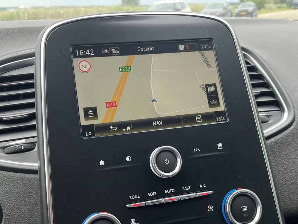 Renault Grand Scenic Grand Scénic 1.3 TCe Limited 140PK uit 2020, foto 13