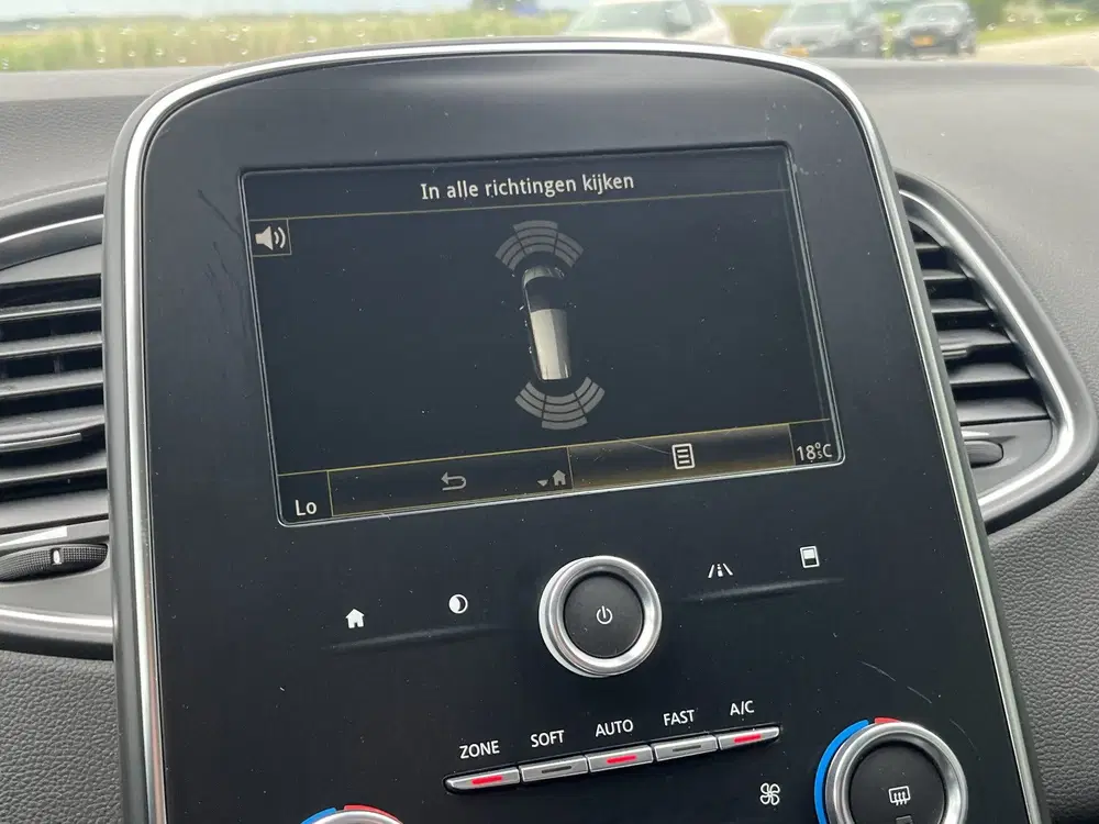 Renault Grand Scenic Grand Scénic 1.3 TCe Limited 140PK uit 2020, foto 14