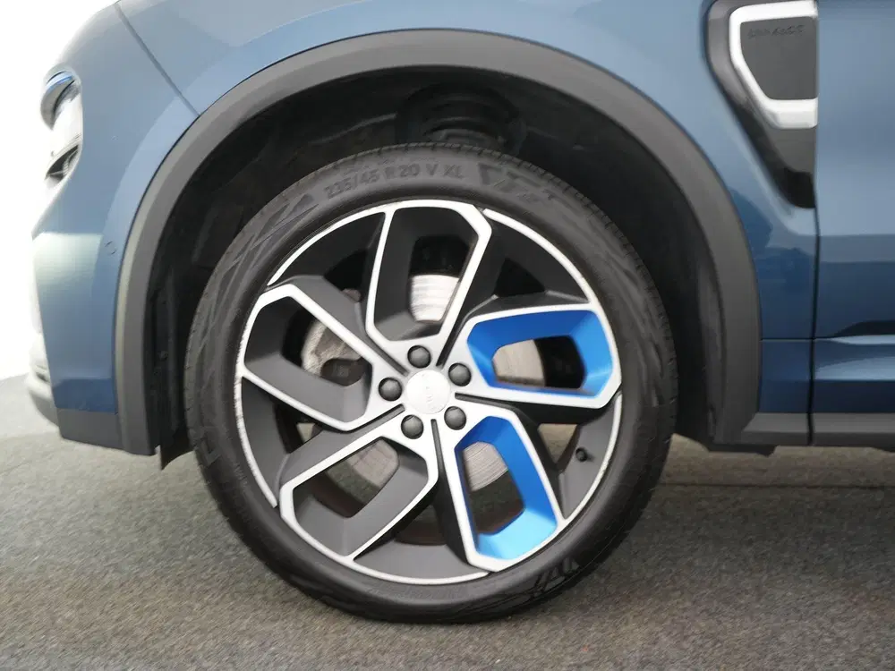Lynk & Co 01 1.5 uit 2022, foto 12