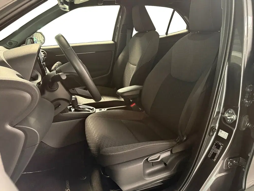 Toyota Yaris Cross 1.5 Hybrid 115 Dynamic I Stuur en Stoelve uit 2025, foto 12