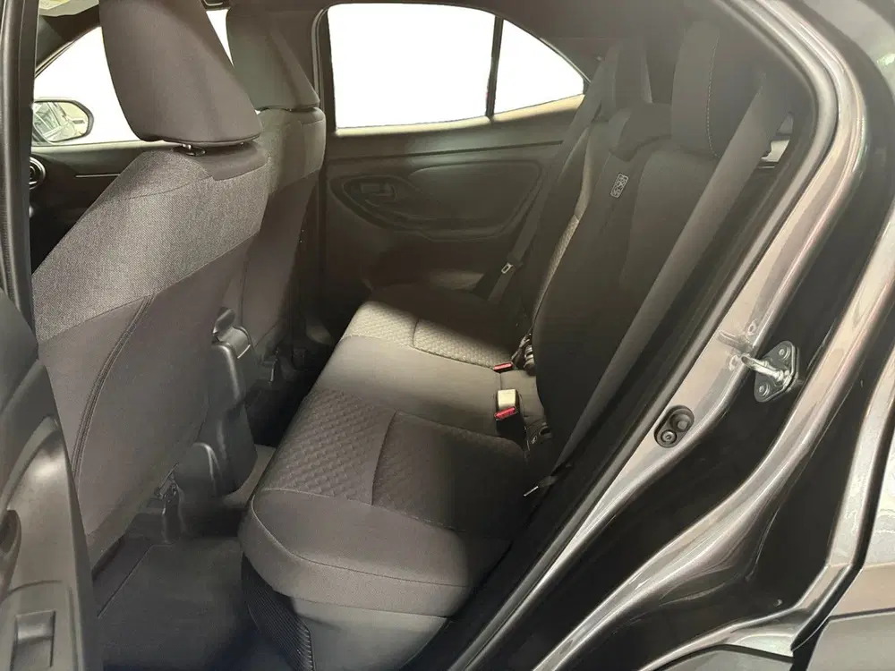 Toyota Yaris Cross 1.5 Hybrid 115 Dynamic I Stuur en Stoelve uit 2025, foto 14