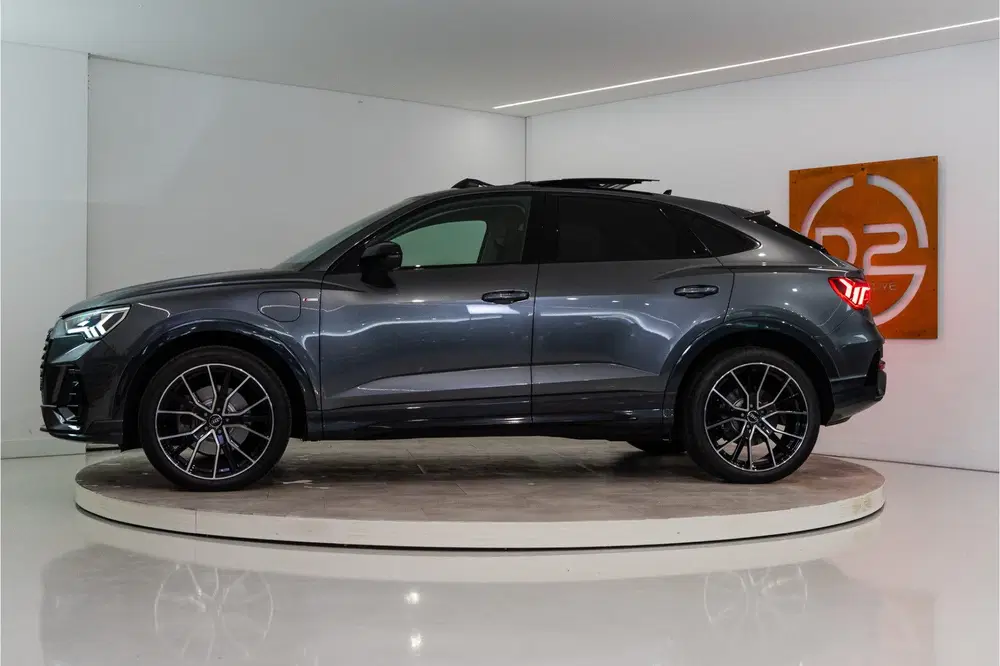 Audi Q3 45 TFSI e Edition 245PK uit 2022, foto 2