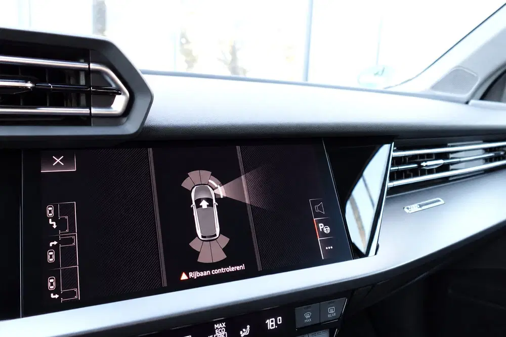 Audi A3 30 TFSI ACC CAM NAV CARPLAY' uit 2025, foto 14