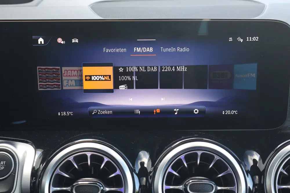 Mercedes-Benz EQB 350 4MATIC AMG Line 67 kWh uit 2024, foto 11