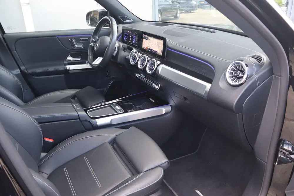 Mercedes-Benz EQB 350 4MATIC AMG Line 67 kWh uit 2024, foto 4