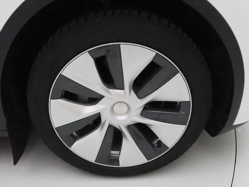 Tesla Model Y Standard RWD Plus 94.2% SoH [ AMD RYZEN+AU uit 2023, foto 12