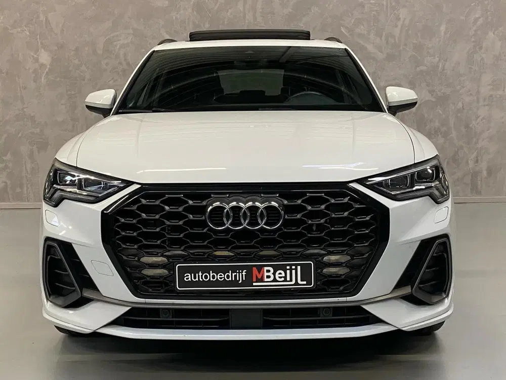 Audi Q3 45 TFSI quattro uit 2019, foto 2