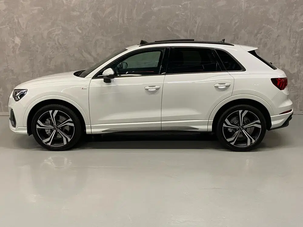 Audi Q3 45 TFSI quattro uit 2019, foto 4