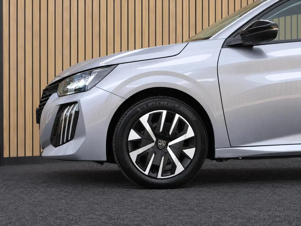 Peugeot 208 1.2 PureTech 75 Style uit 2025, foto 12