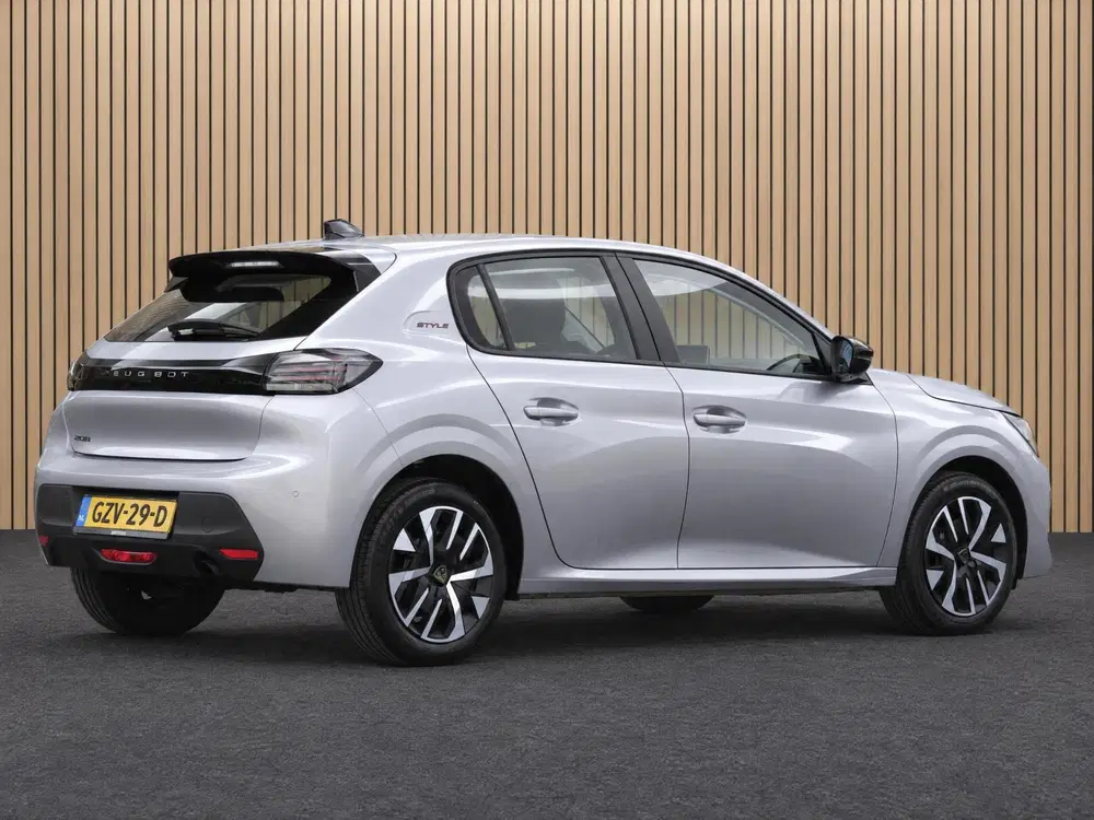 Peugeot 208 1.2 PureTech 75 Style uit 2025, foto 6