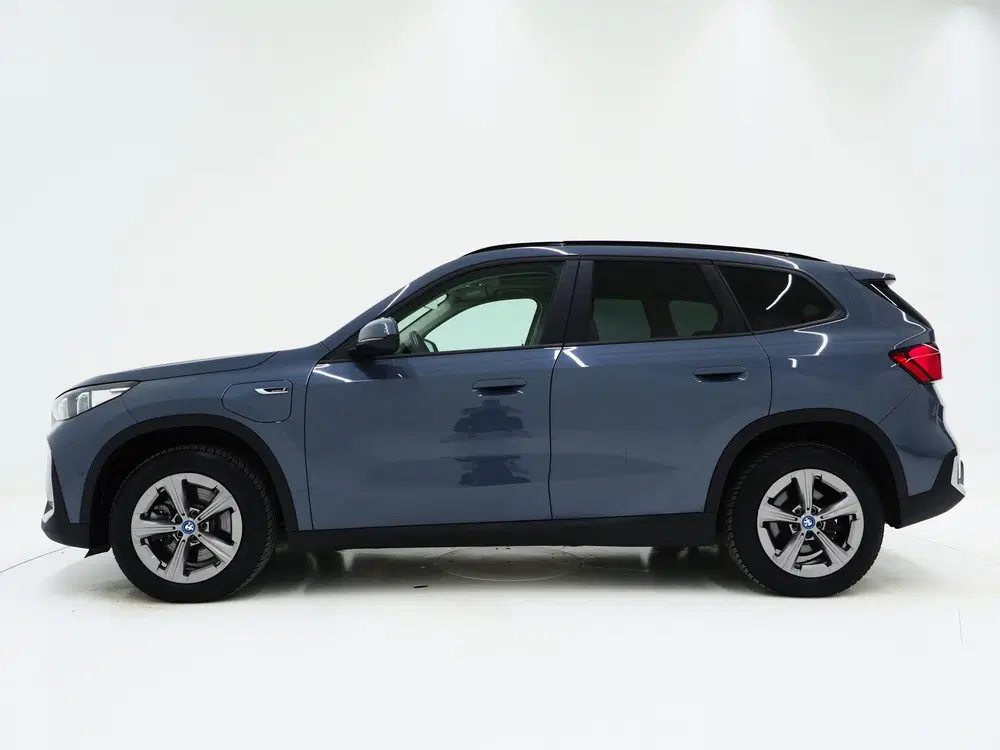 BMW X1 xDrive25e Individual uit 2023, foto 10