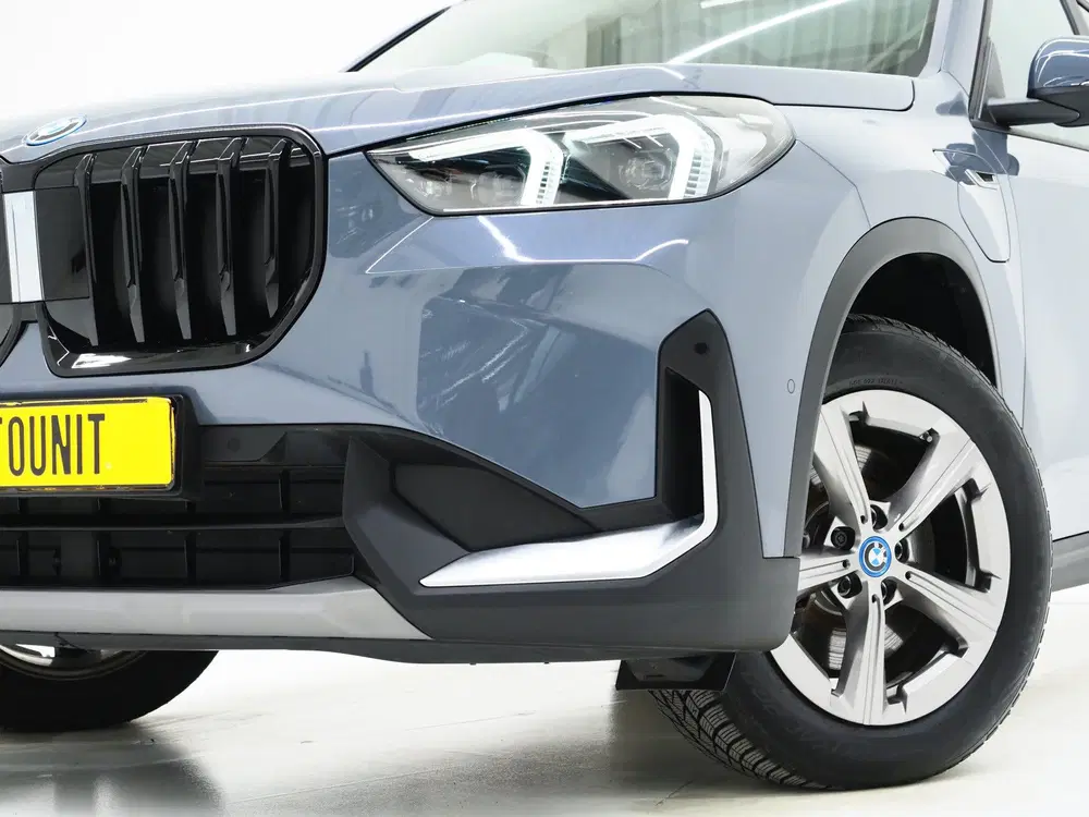BMW X1 xDrive25e Individual uit 2023, foto 2