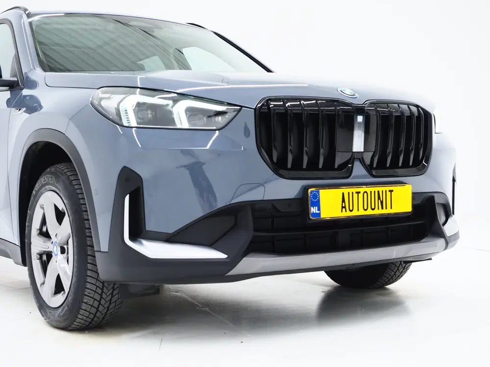 BMW X1 xDrive25e Individual uit 2023, foto 5