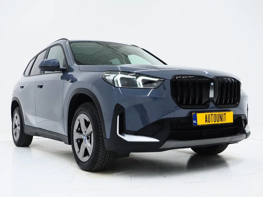 BMW X1 xDrive25e Individual uit 2023, foto 6