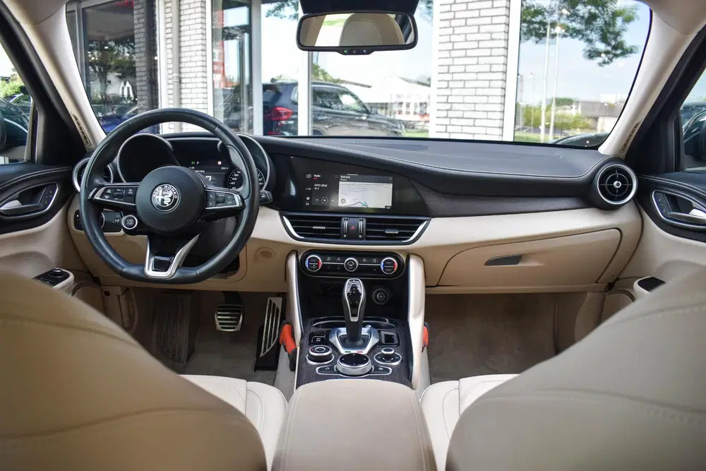 Alfa Romeo Giulia 2.2 TI Verde Visconti Leder Carplay Stoelv uit 2021, foto 2