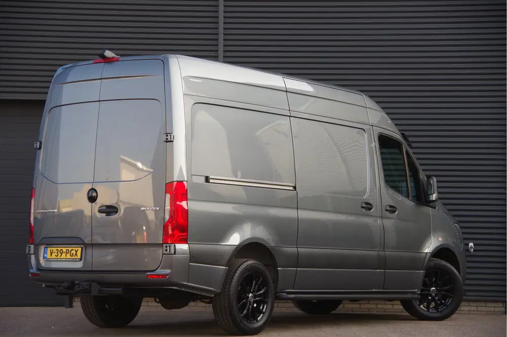 Mercedes-Benz Sprinter 317 1.9 CDI L2H2 AUT. LED uit 2022, foto 2