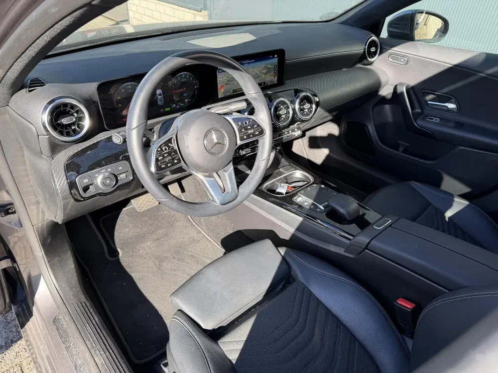 Mercedes-Benz A-Klasse 250 e Business Line 17" uit 2023, foto 11
